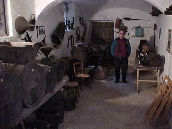 roman3.jpg (19375 bytes)