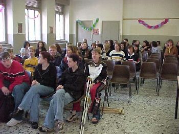 school2.jpg (26757 bytes)