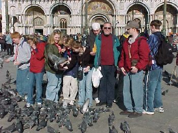 birds3.jpg (34997 bytes)
