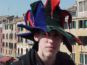 jeremyhat.jpg (28276 bytes)
