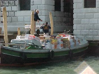 venice7.jpg (22258 bytes)
