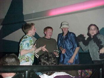 disco11.jpg (18400 bytes)