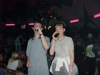 disco8.jpg (15847 bytes)