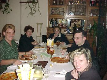 pizzeria2.jpg (26500 bytes)