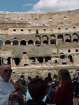colosseo2.jpg (27601 bytes)