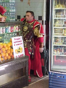 gladiatorfood.jpg (29190 bytes)