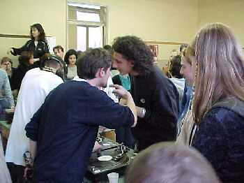 music3.jpg (22460 bytes)