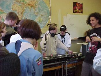 music4.jpg (21773 bytes)