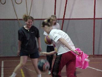 gym10.jpg (17143 bytes)