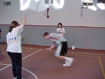 gym6.jpg (13790 bytes)