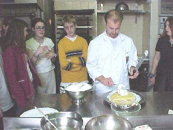 kitchen6.jpg (21776 bytes)