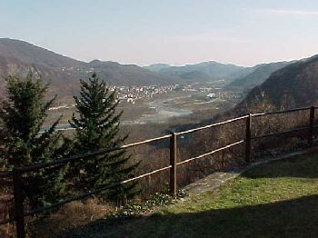 view1.jpg (21147 bytes)