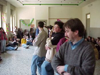 dance5.jpg (21460 bytes)