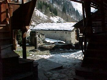 alagna9.jpg (23878 bytes)
