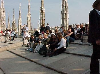 dom2.jpg (23263 bytes)