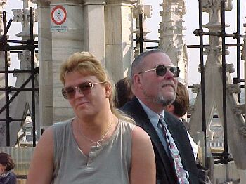 dom4.jpg (27007 bytes)