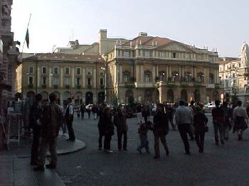 lascala.jpg (19069 bytes)