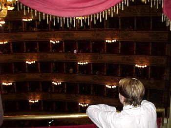 lascala4.jpg (21072 bytes)