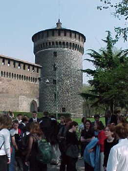 milan2.jpg (26527 bytes)