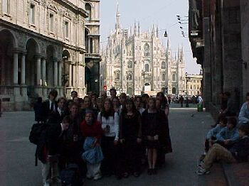 milan8.jpg (23445 bytes)