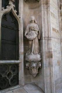 AUT11568.jpg (23714 bytes)