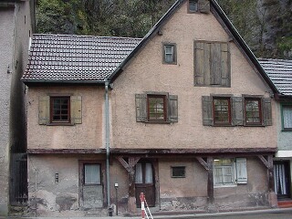 MVC-351F.jpg (35578 bytes)